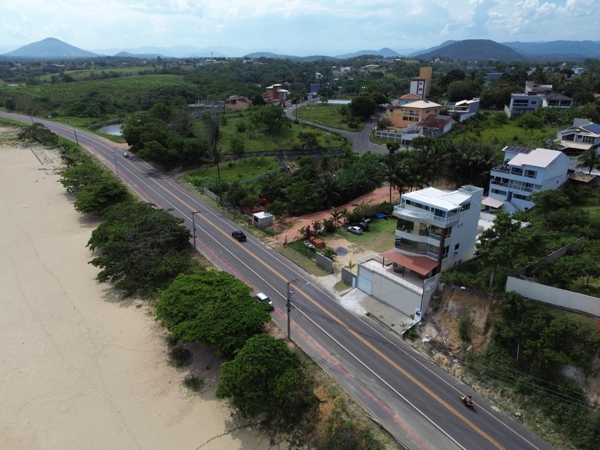 Ipe Amarelo - Frente Ao Mar Na Praia De Meaipe, Guarapari Exterior foto