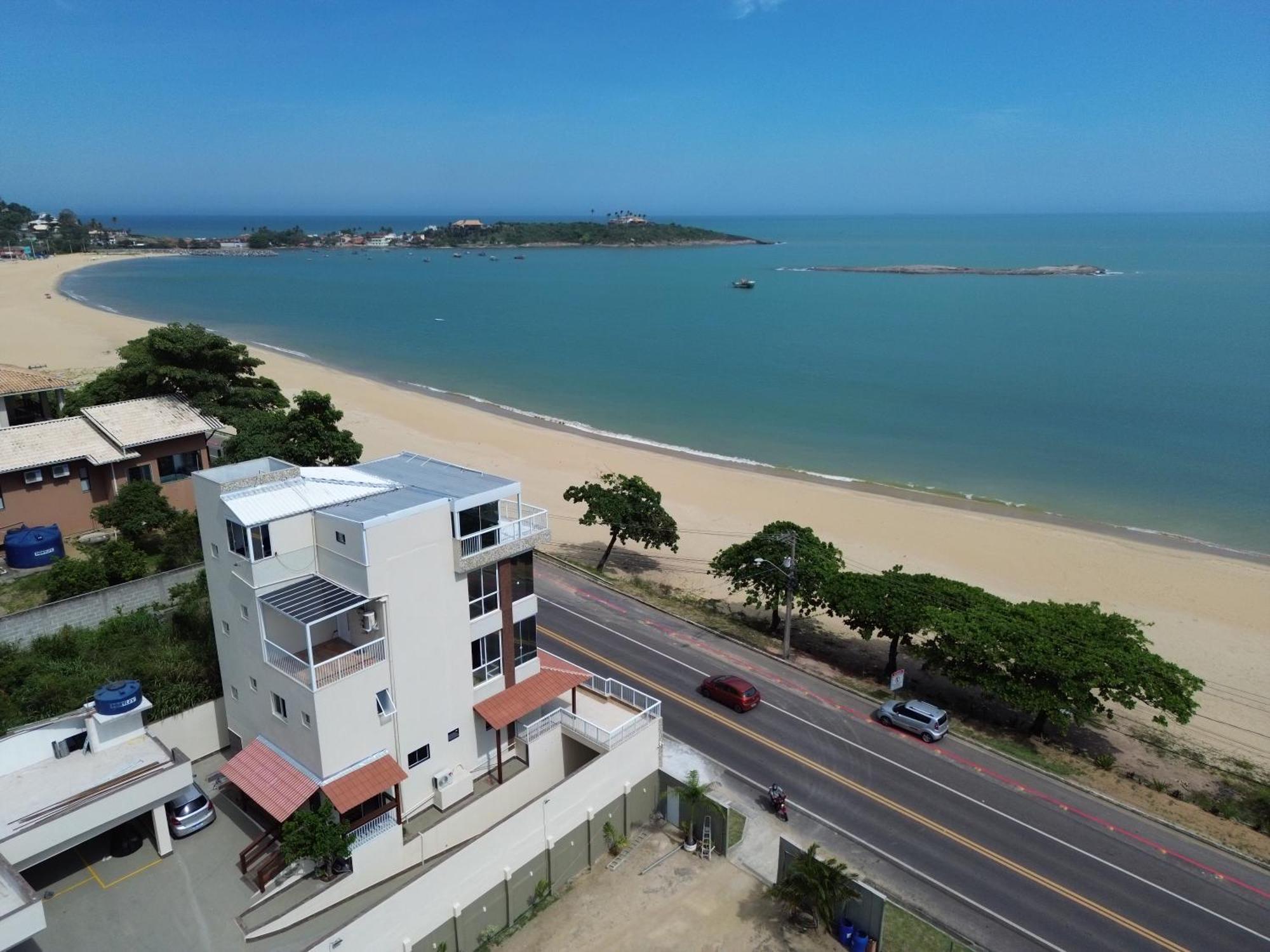 Ipe Amarelo - Frente Ao Mar Na Praia De Meaipe, Guarapari Exterior foto